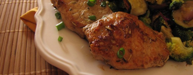 Pork Chops with Homemade Poultry Seasoning, Paleo and Clean Eating - Roxie.net